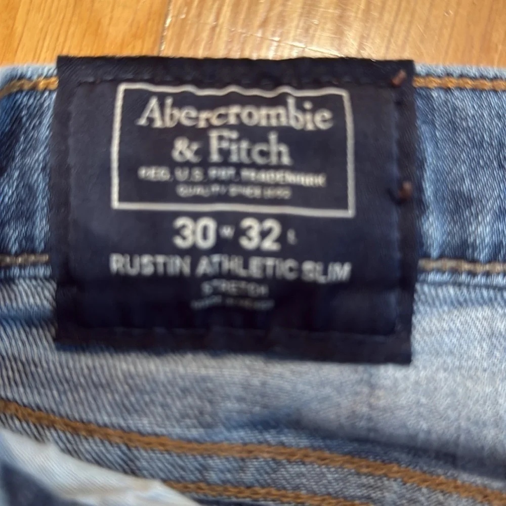 Abercrombie & Fitch Denim Rustin athletic sim jeans size 30w 32l .